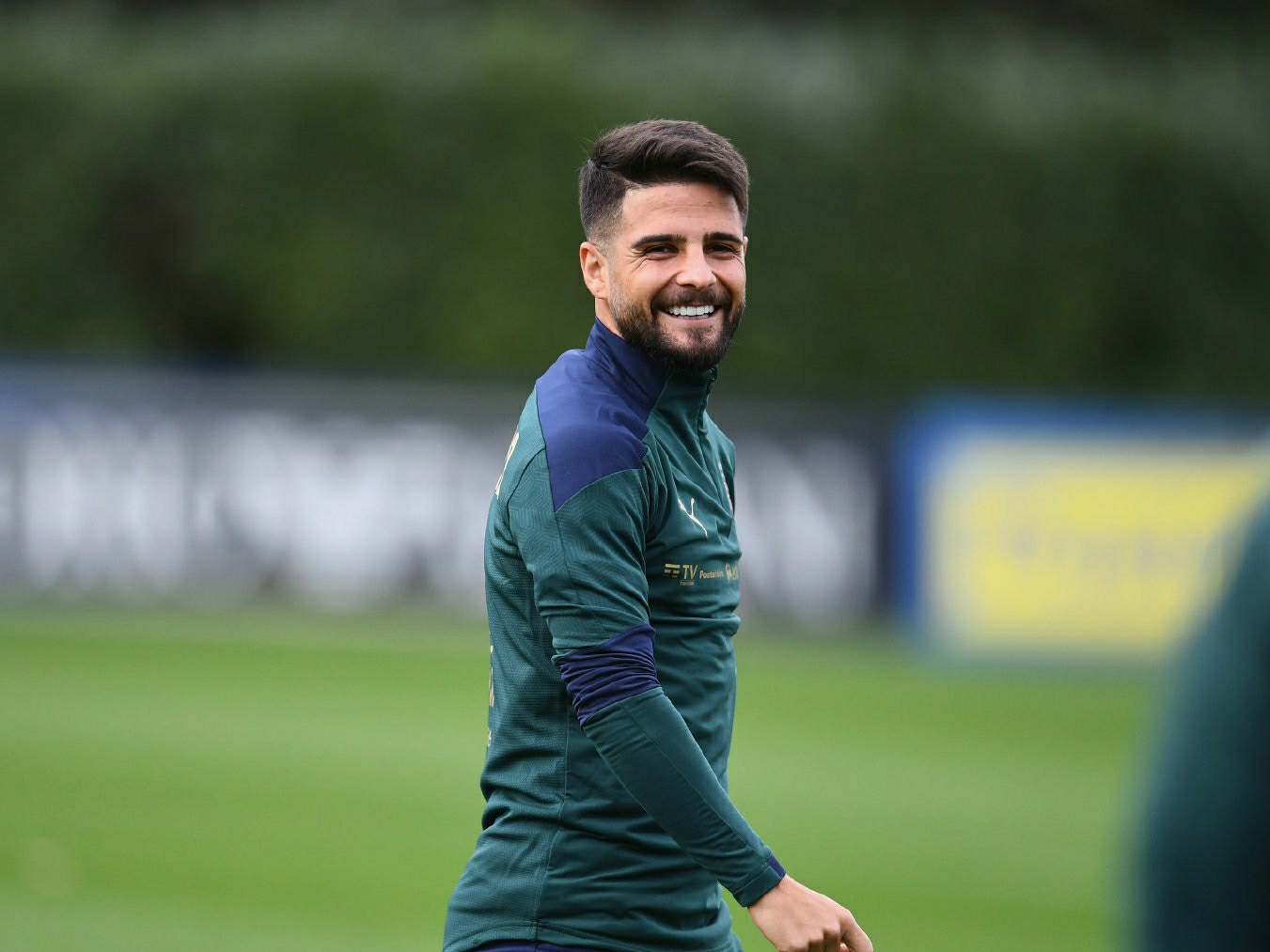 包含尤文图斯面临劲敌，步步为营追赶的词条