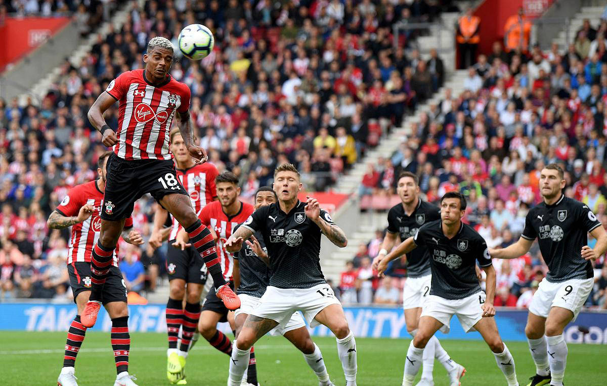 关于富勒姆主场惜败伯恩茅斯，遭遇连败的信息