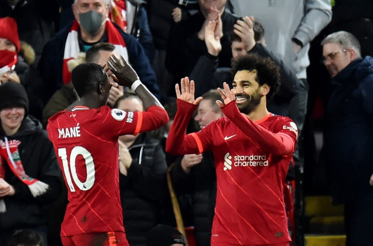 外线射手爆发!球队连胜拉开差距 外线射手爆发!球队连胜拉开差距