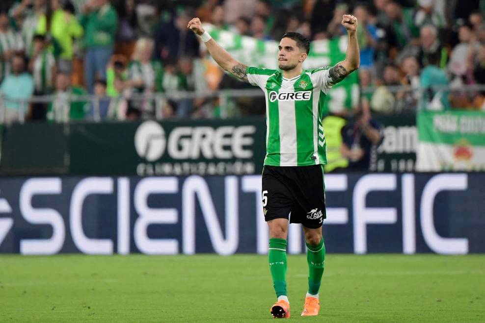 雷火电竞简介-里昂客场胜尼斯，取得关键三分