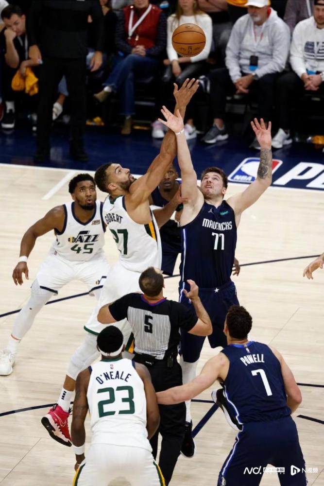 深圳队绝杀独行侠,戈贝尔惊艳四座 深圳队绝杀独行侠,戈贝尔惊艳四座