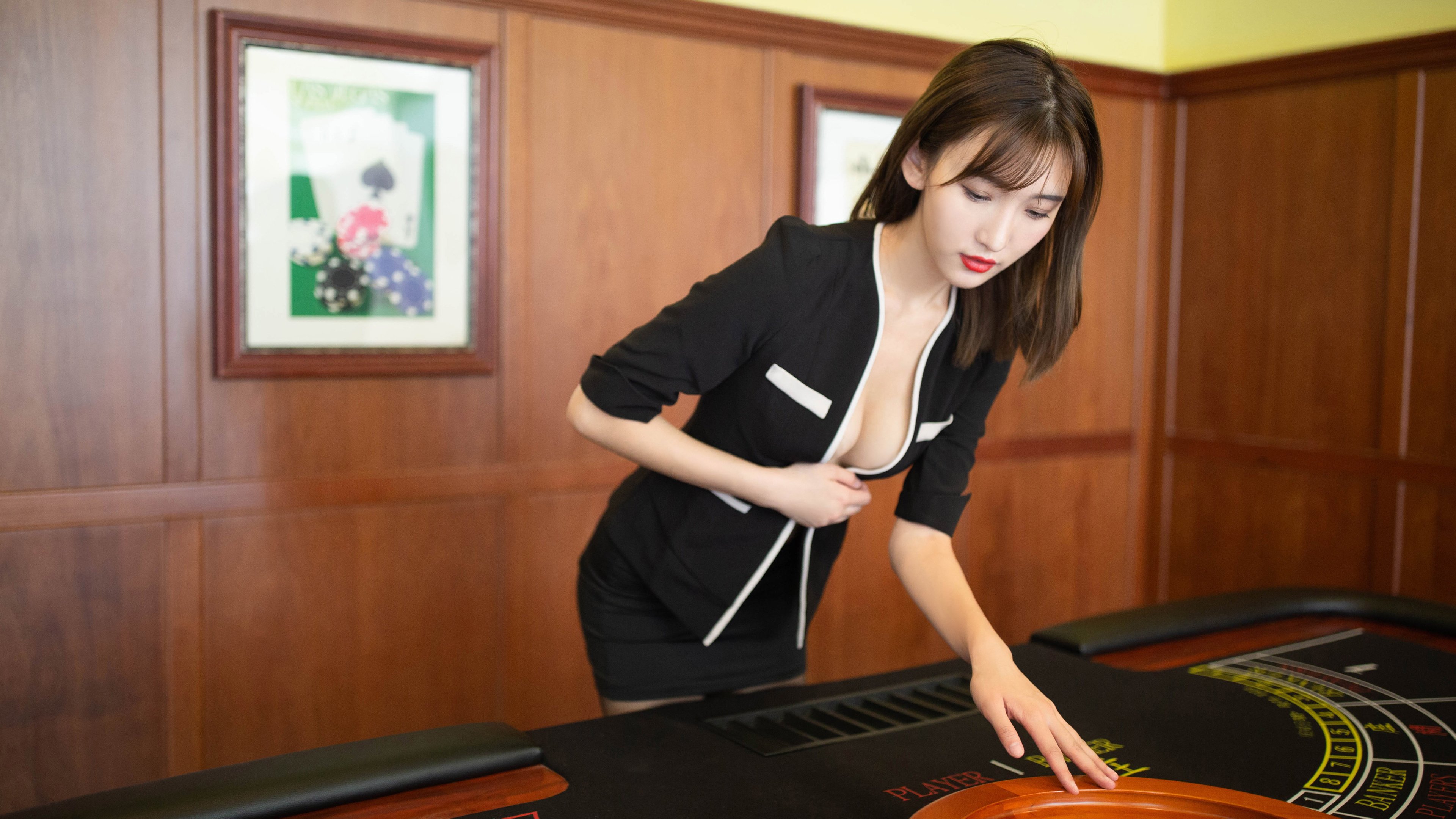 时光裂痕，巴西关键战突围法国，皮克成为关键先生